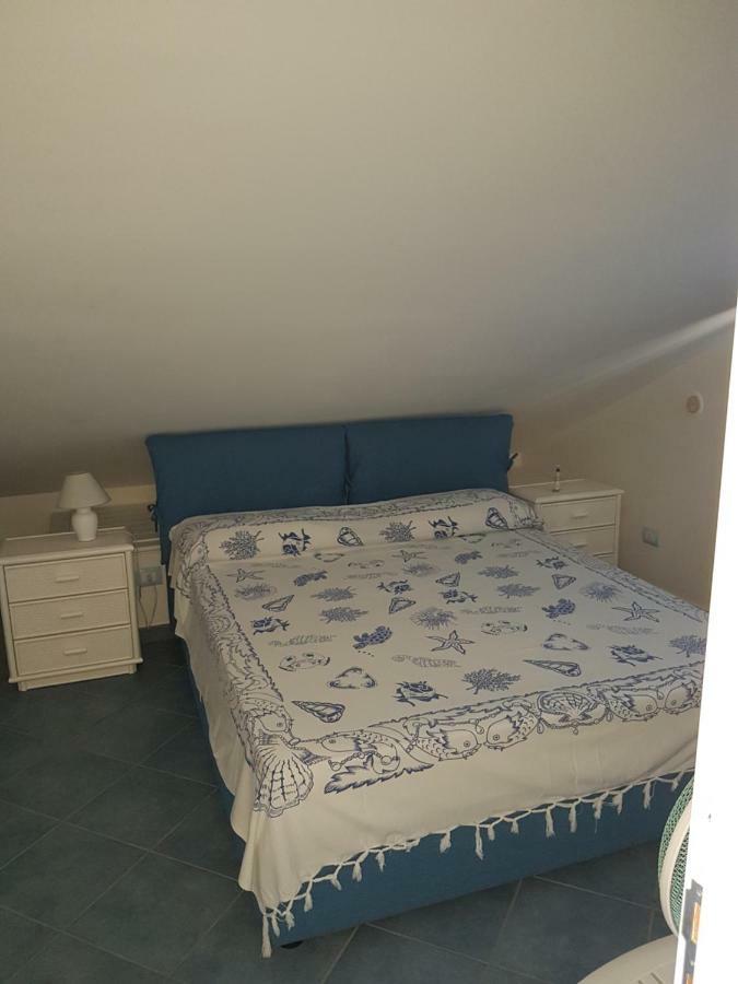 Vila Mansarda Camelie Via Dei Normanni, 45 Campofelice Di Roccella Exteriér fotografie